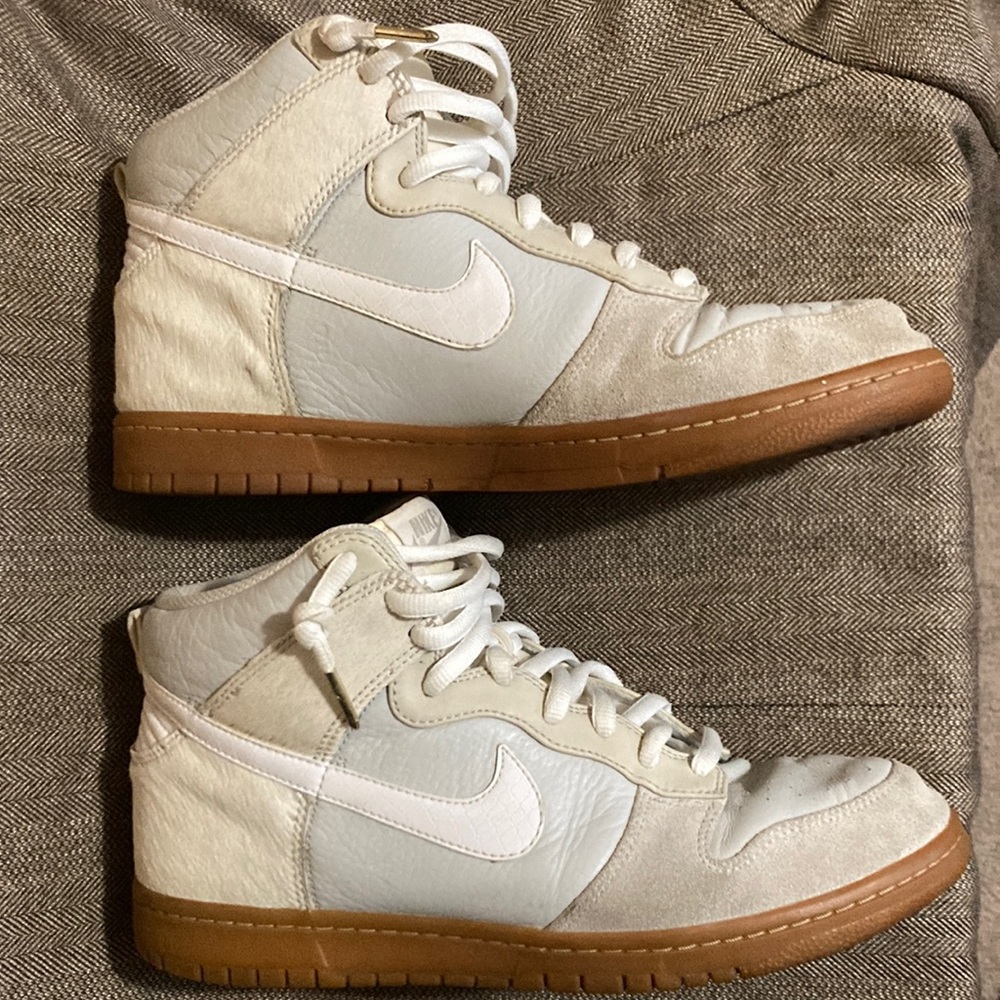Almost new Nike ZOOM’s with Horse Hair. These are super rare! 10.5! Get Em Hot!